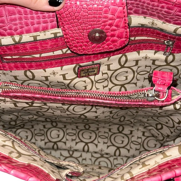 y2k Hot pink guess purse - Picture 5 of 8